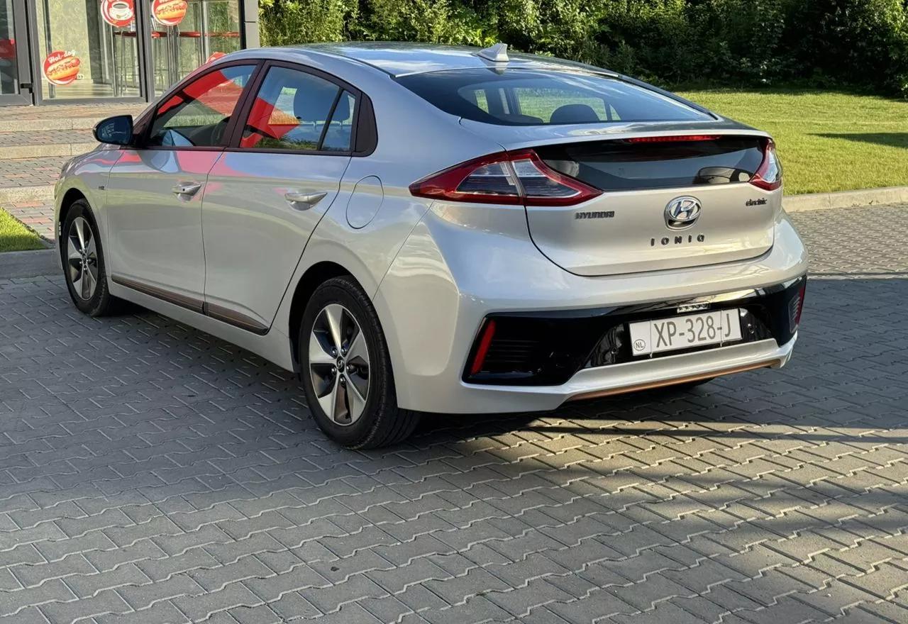 Hyundai Ioniq  88 kWh 2019291