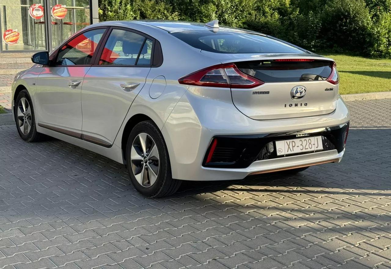 Hyundai Ioniq  88 kWh 2019321