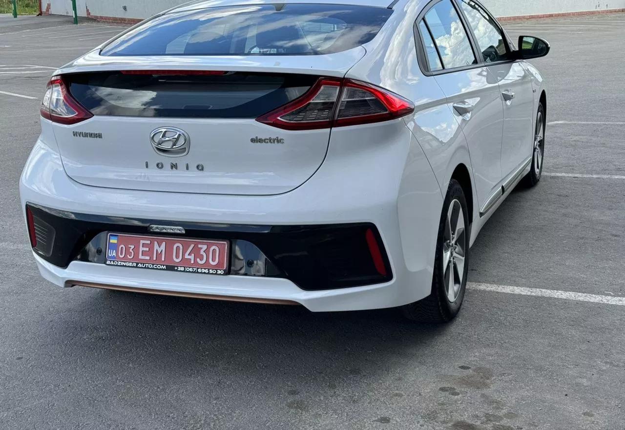 Hyundai Ioniq  28 kWh 2019thumbnail171