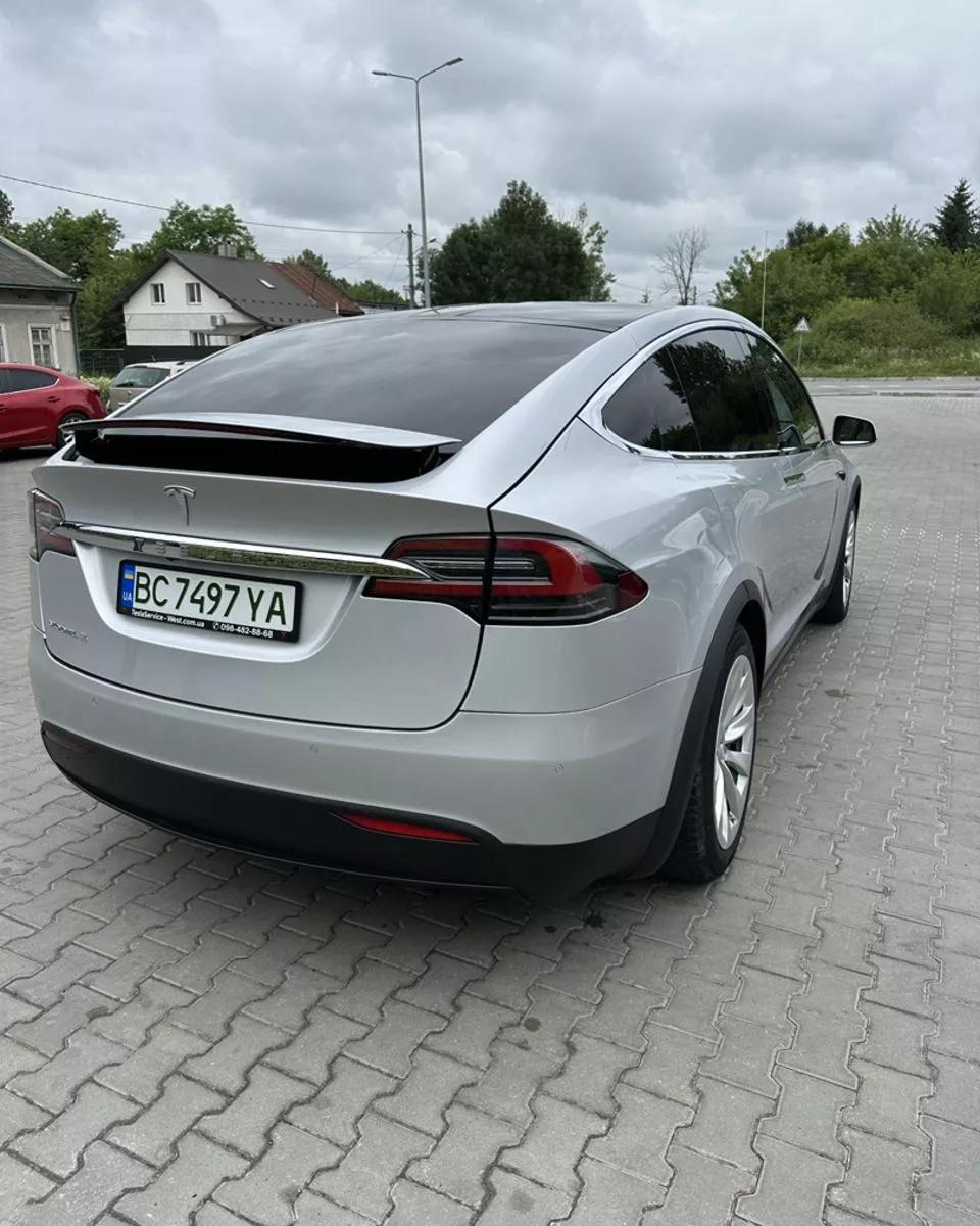 Tesla Model X  2018thumbnail21