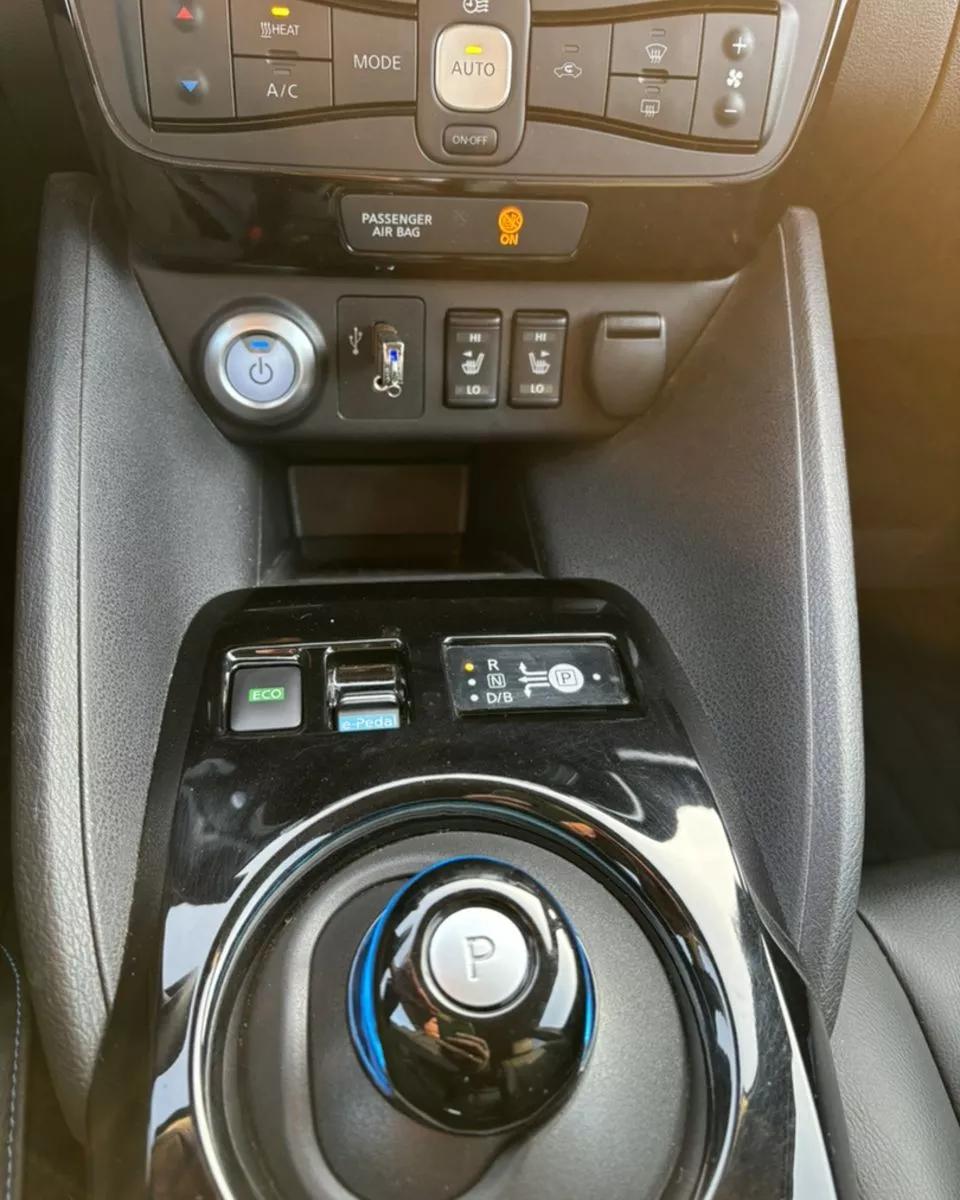 Nissan Leaf  40 kWh 2018thumbnail211