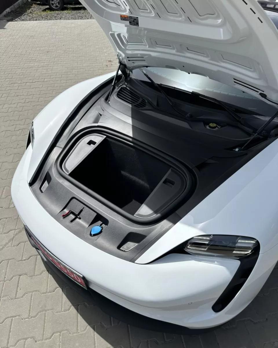 Porsche Taycan  79 kWh 2021271