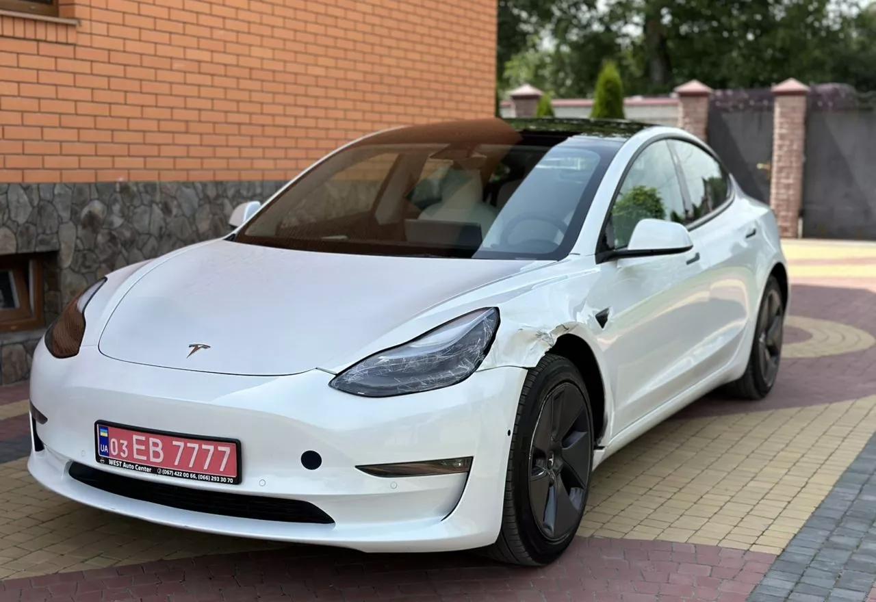 Tesla Model 3  62 kWh 202121
