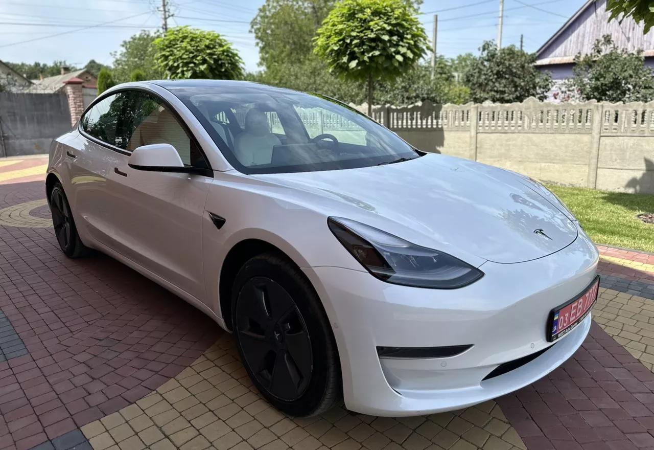 Tesla Model 3  62 kWh 2021111