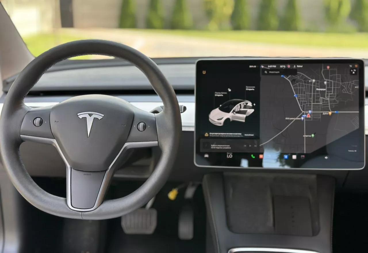 Tesla Model 3  62 kWh 2021181