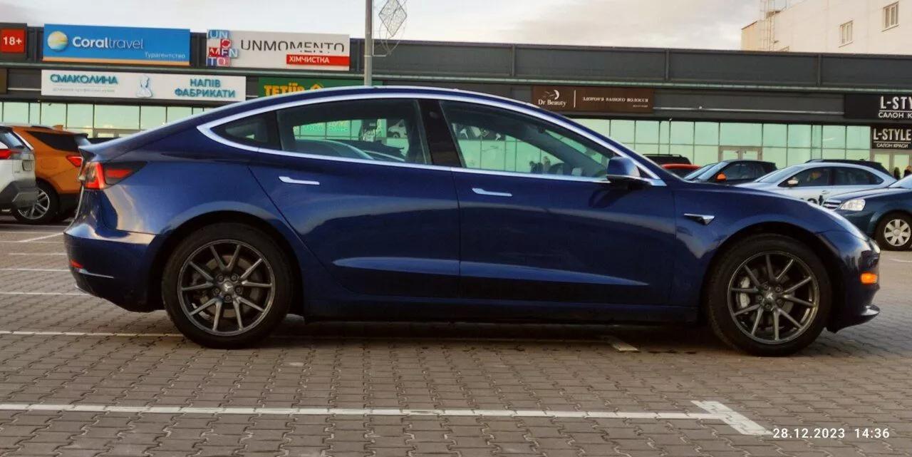 Tesla Model 3  68.3 kWh 2019thumbnail111