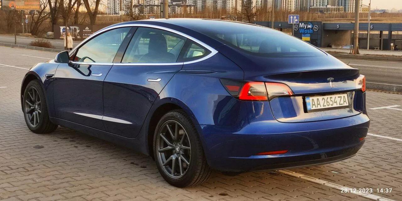 Tesla Model 3  68.3 kWh 2019thumbnail131
