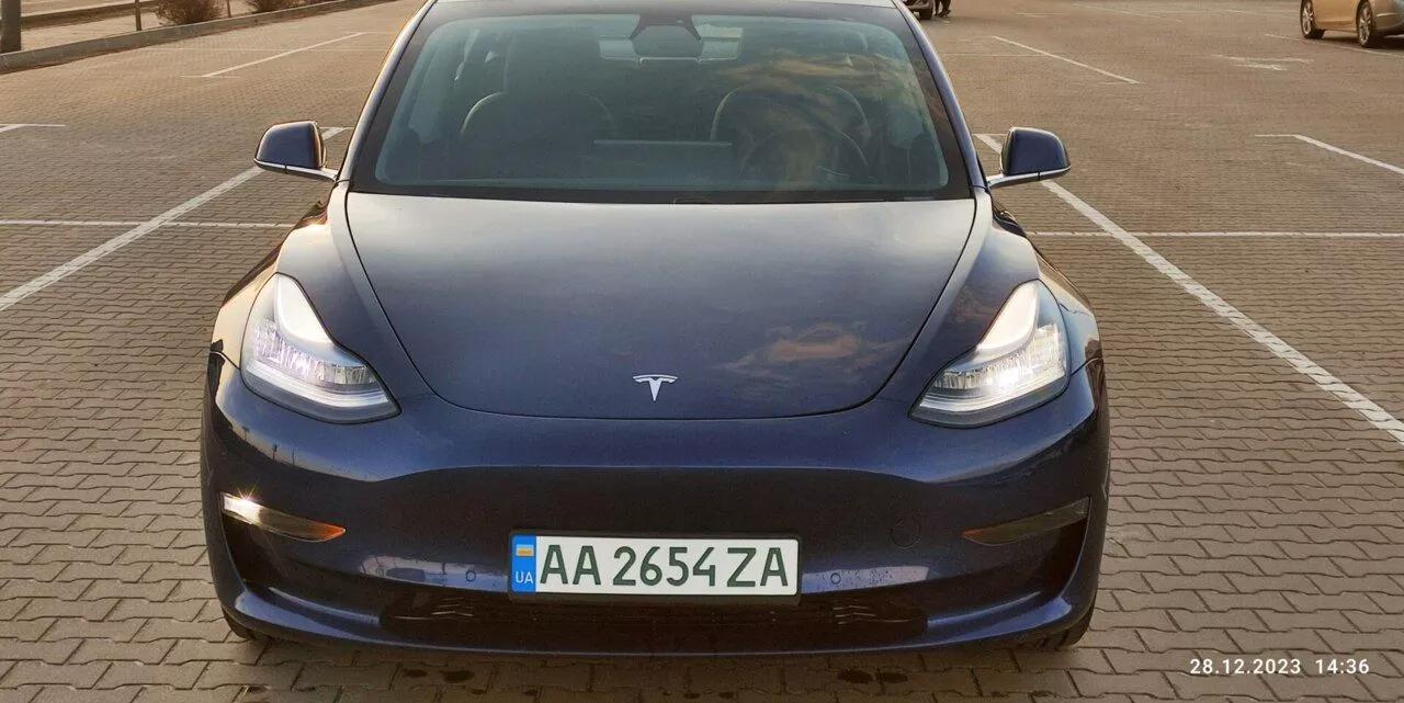 Tesla Model 3  68.3 kWh 2019thumbnail141
