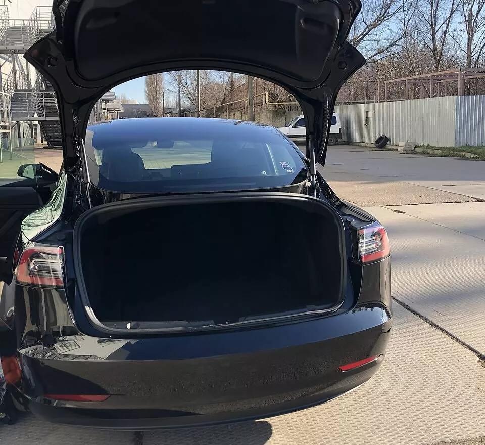 Tesla Model 3  54 kWh 2019thumbnail131