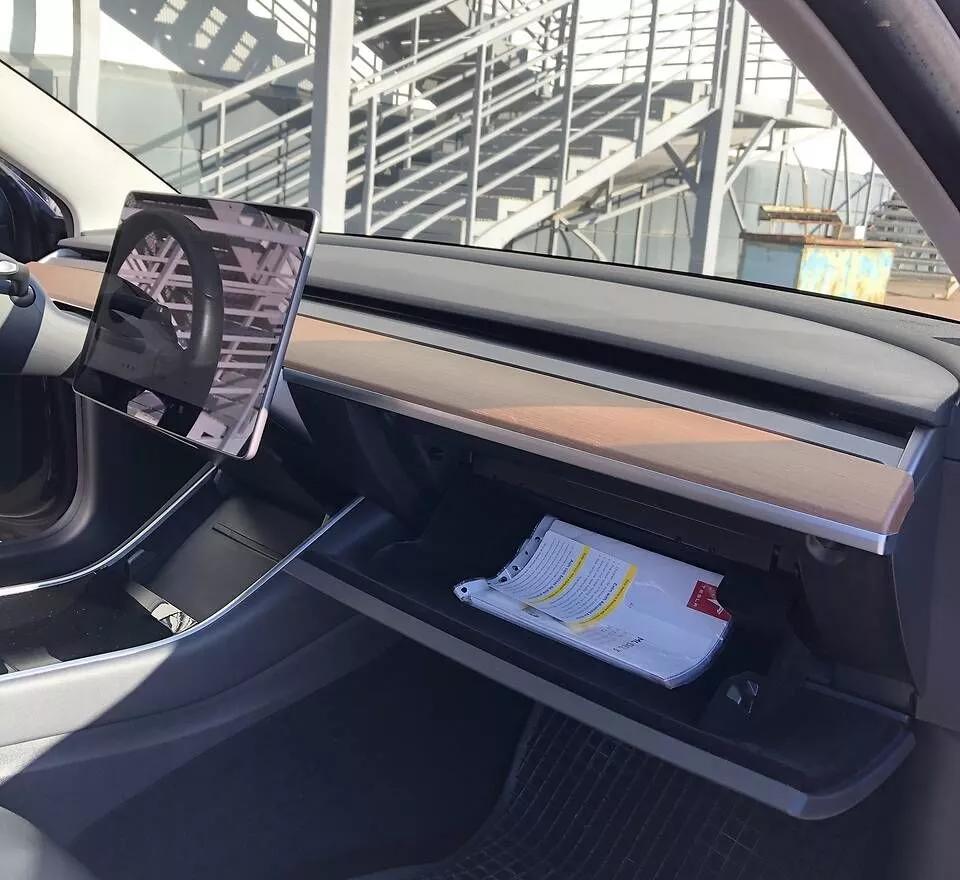 Tesla Model 3  54 kWh 2019311