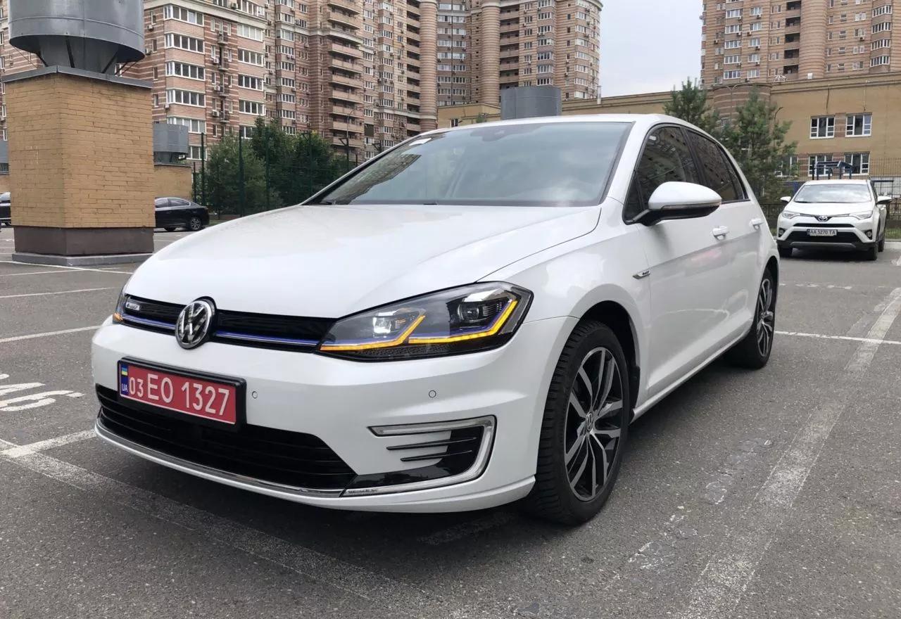 Volkswagen e-Golf  35.8 kWh 2019thumbnail61