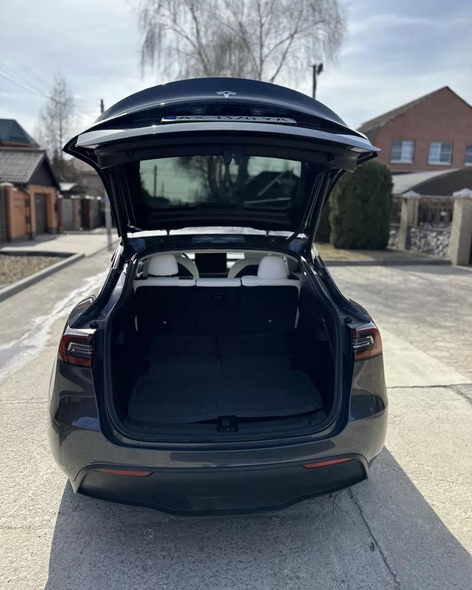 Tesla Model Y  82 kWh 2021141