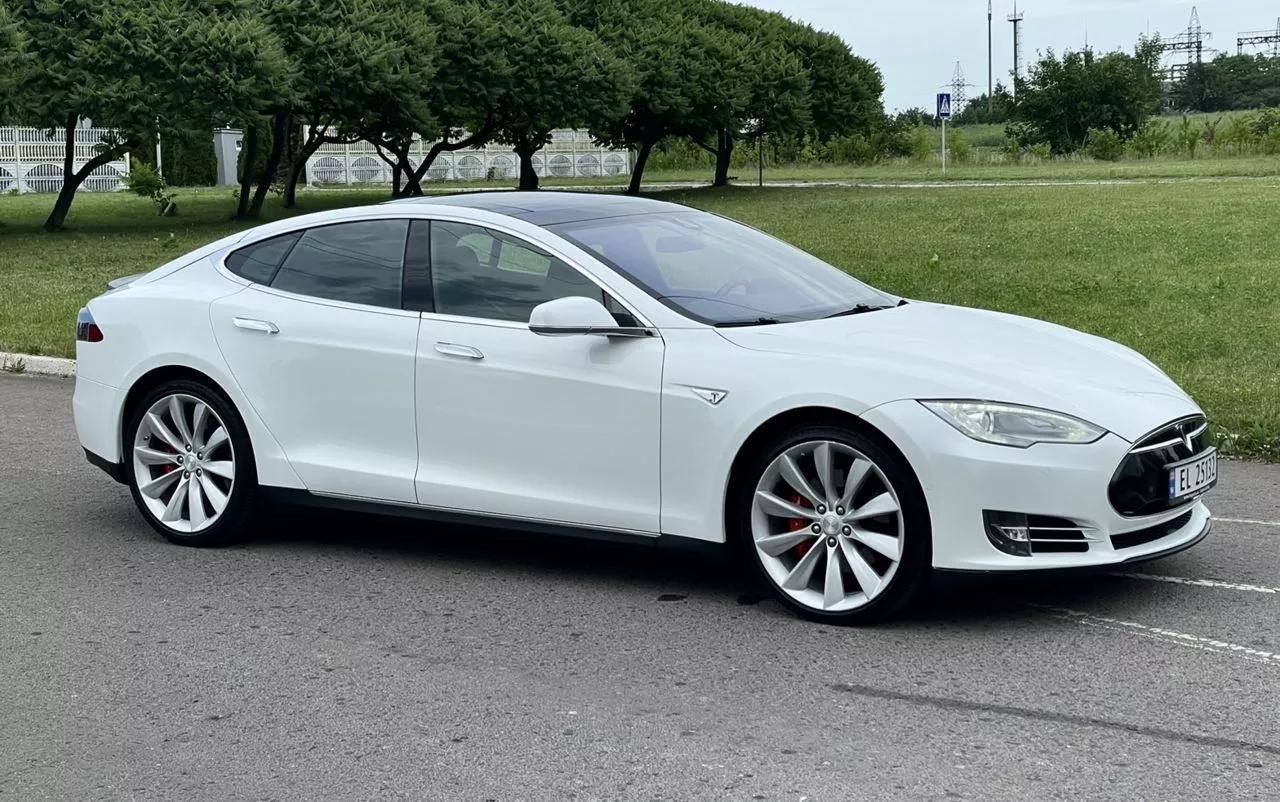Tesla Model S  85 kWh 201541