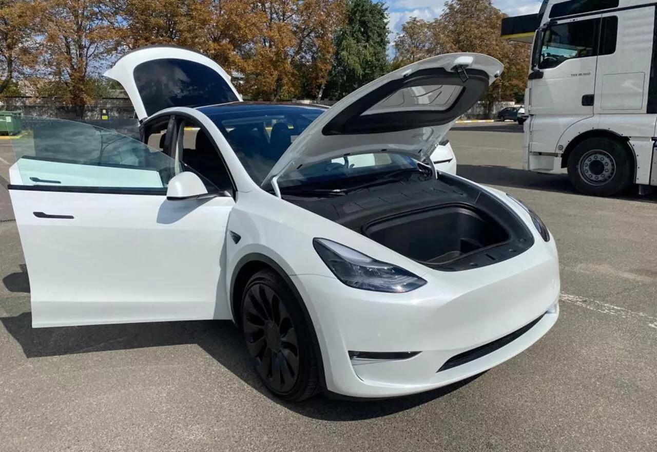Tesla Model Y  85 kWh 202261