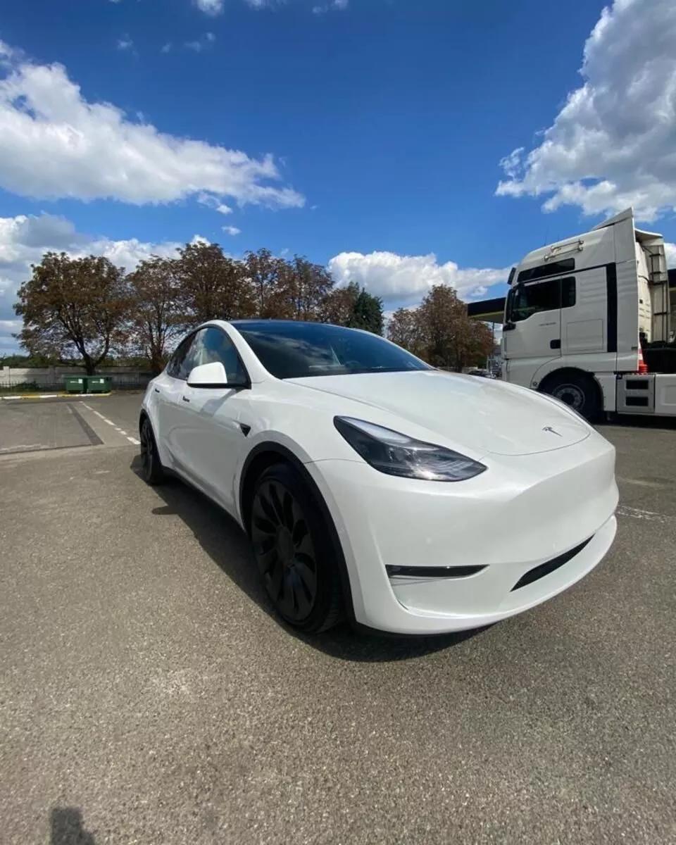 Tesla Model Y  85 kWh 2022411