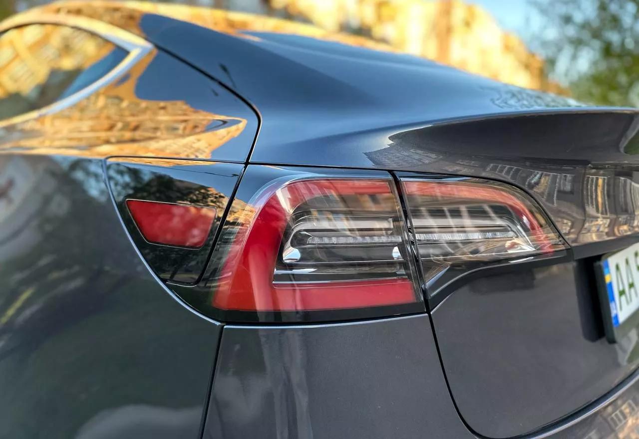 Tesla Model 3  2019thumbnail251
