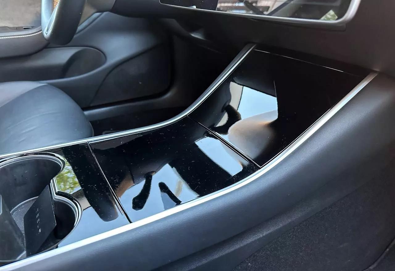 Tesla Model 3  2019321
