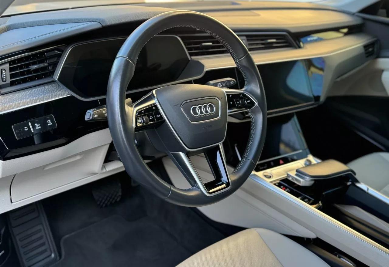 Audi E-tron  71 kWh 2021261