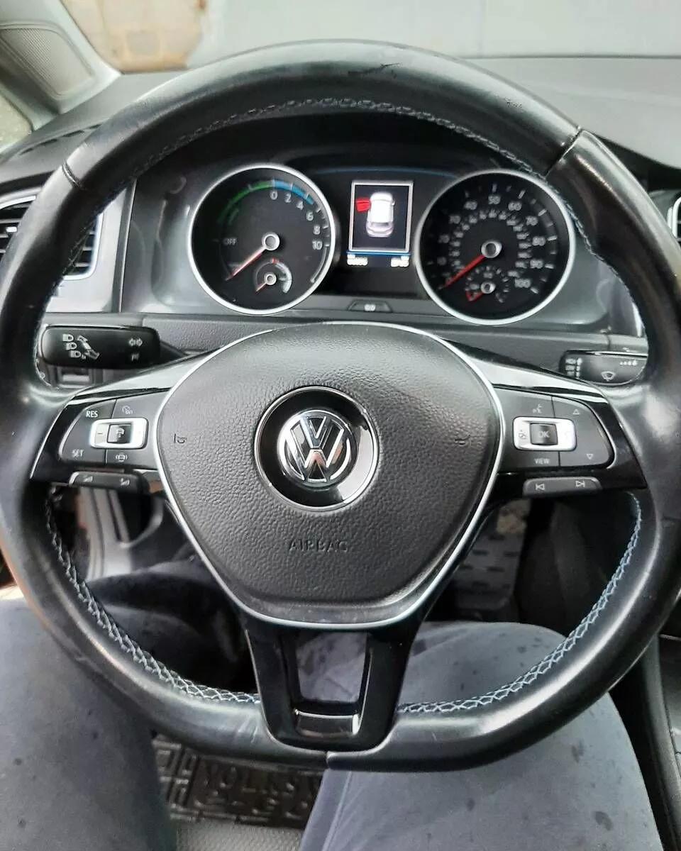 Volkswagen e-Golf  2019131