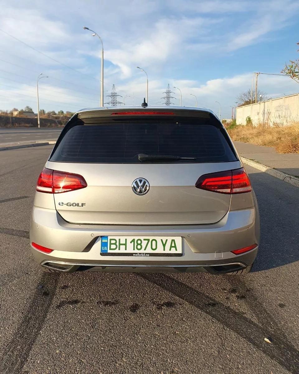 Volkswagen e-Golf  35.8 kWh 2018thumbnail41