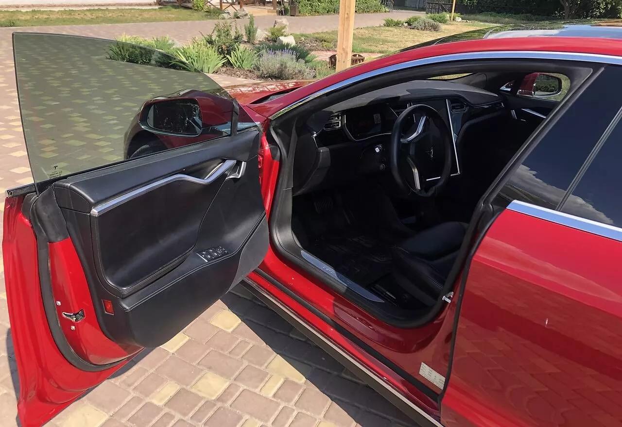 Tesla Model S  90 kWh 2016thumbnail111