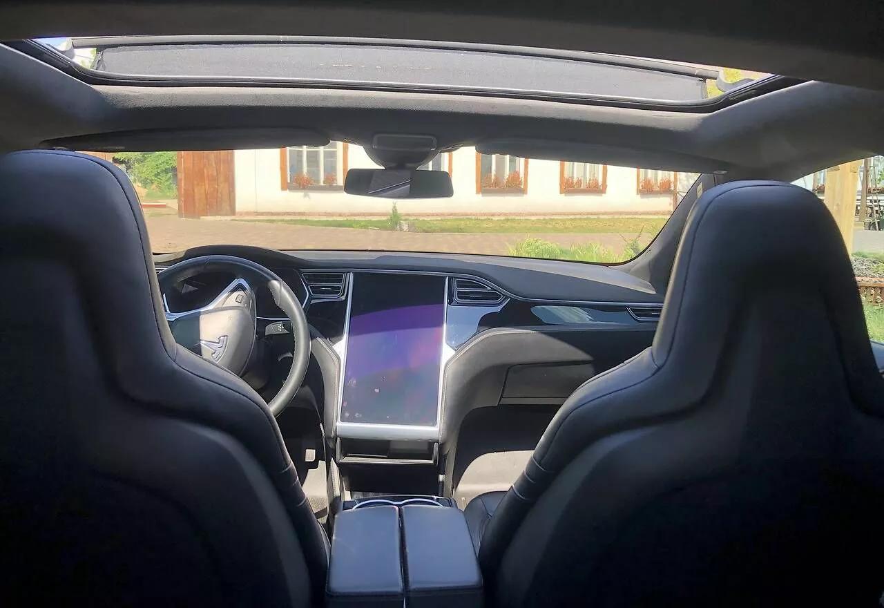 Tesla Model S  90 kWh 2016211