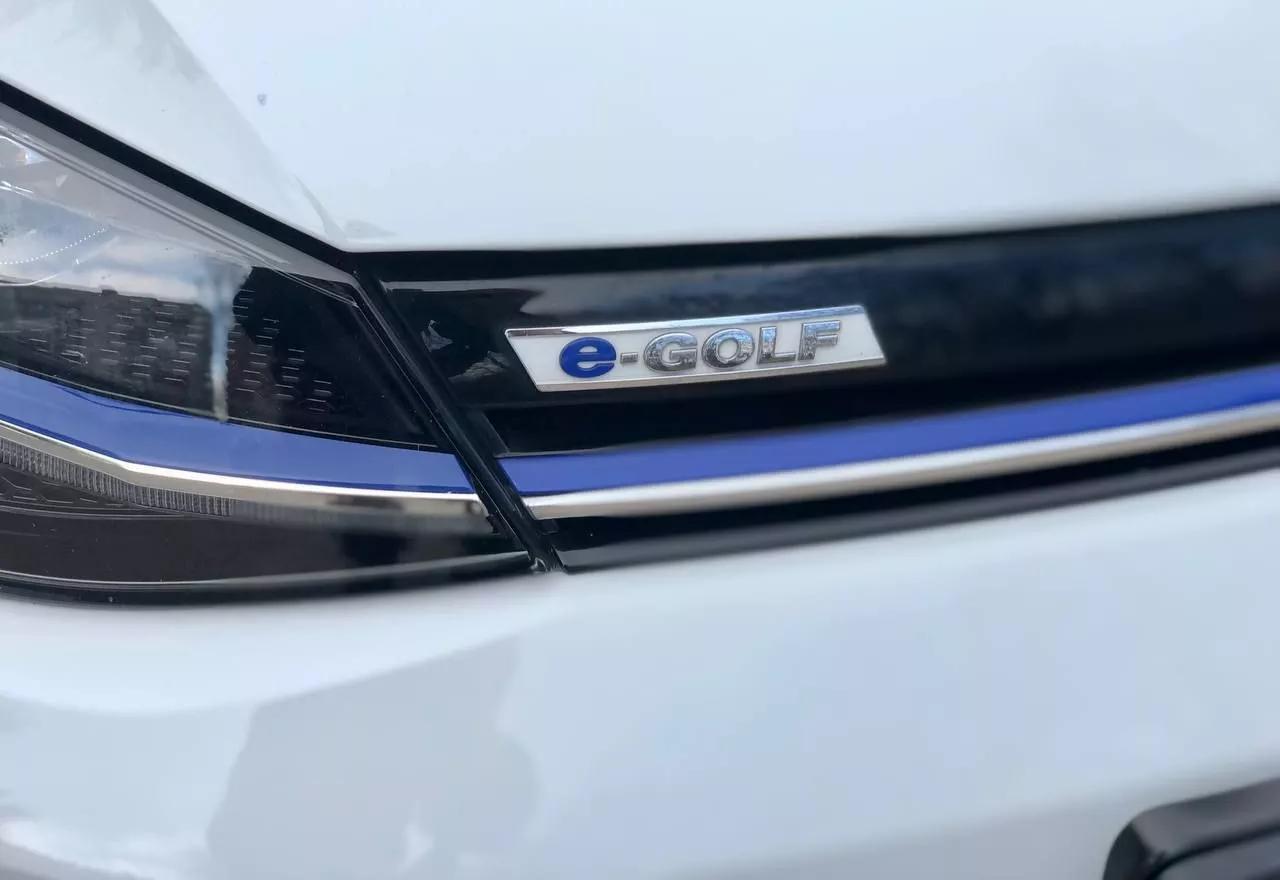 Volkswagen e-Golf  36 kWh 2019thumbnail51