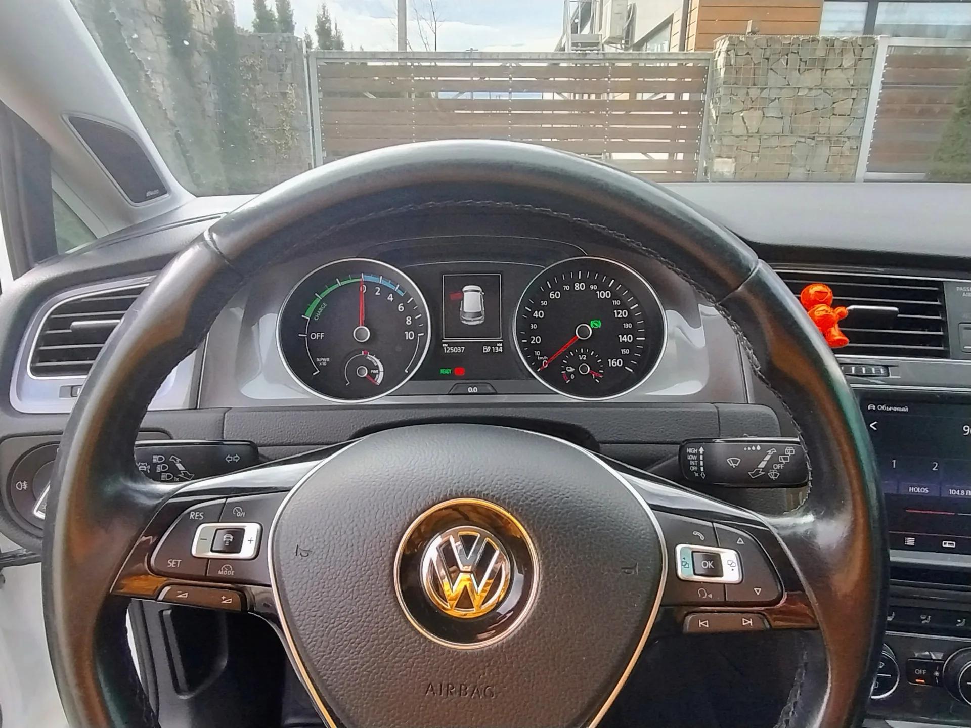 Volkswagen e-Golf 24.2 kWh. Arex