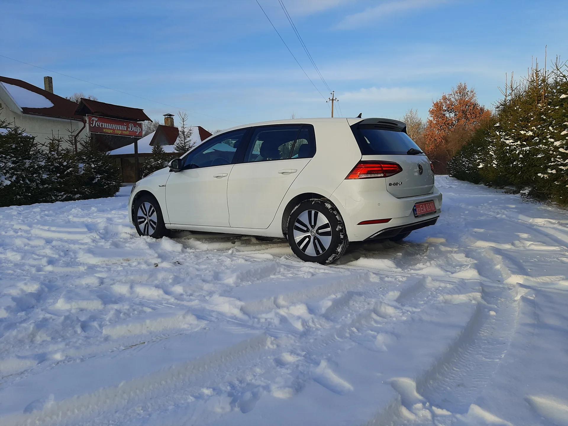 Volkswagen e-Golf  36 kWh 201961