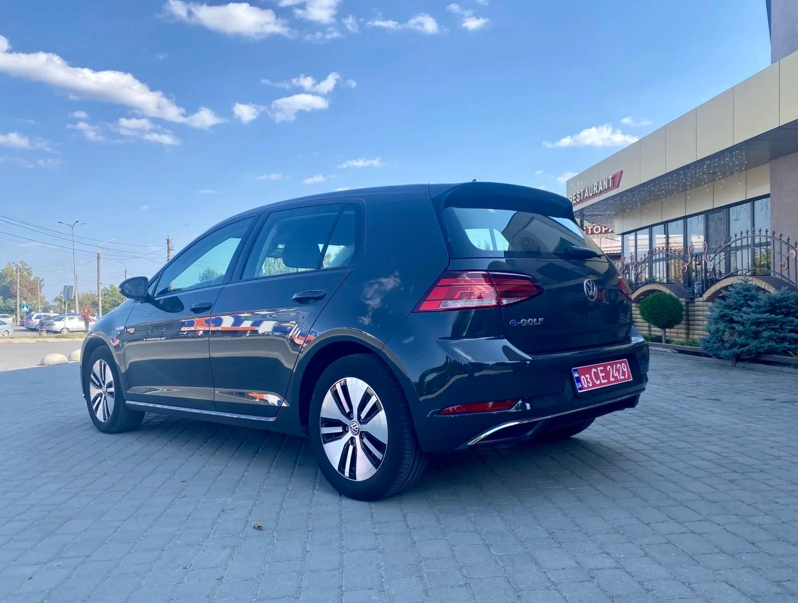 Volkswagen e-Golf 35.8 kWh 2020111