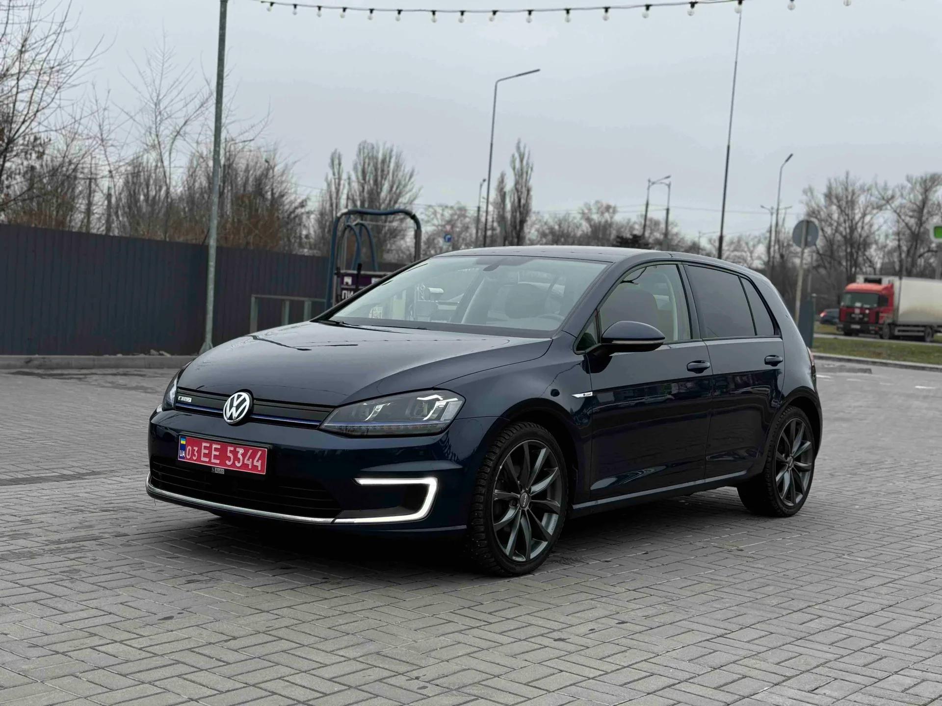 Volkswagen e-Golf  24.2 kWh 201501
