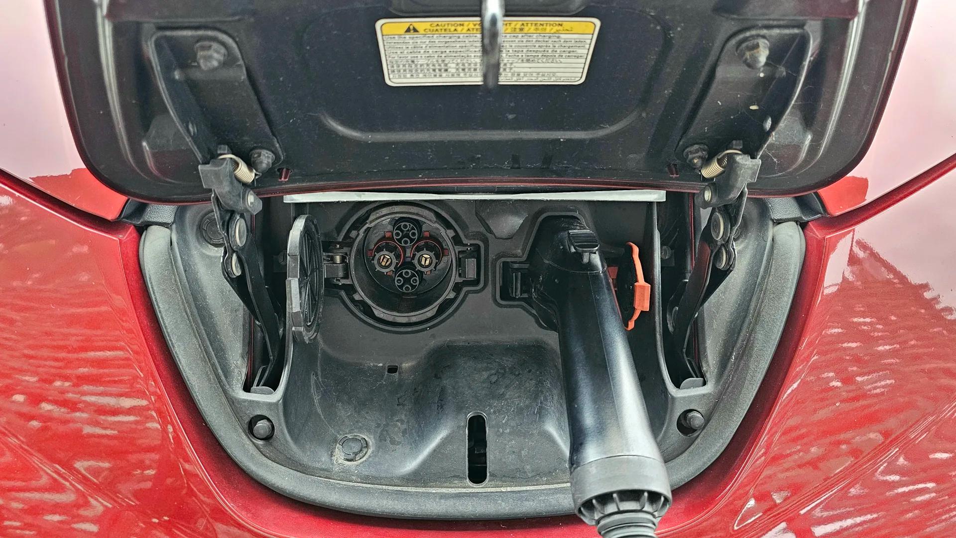 Nissan Leaf  24 kWh 2015121