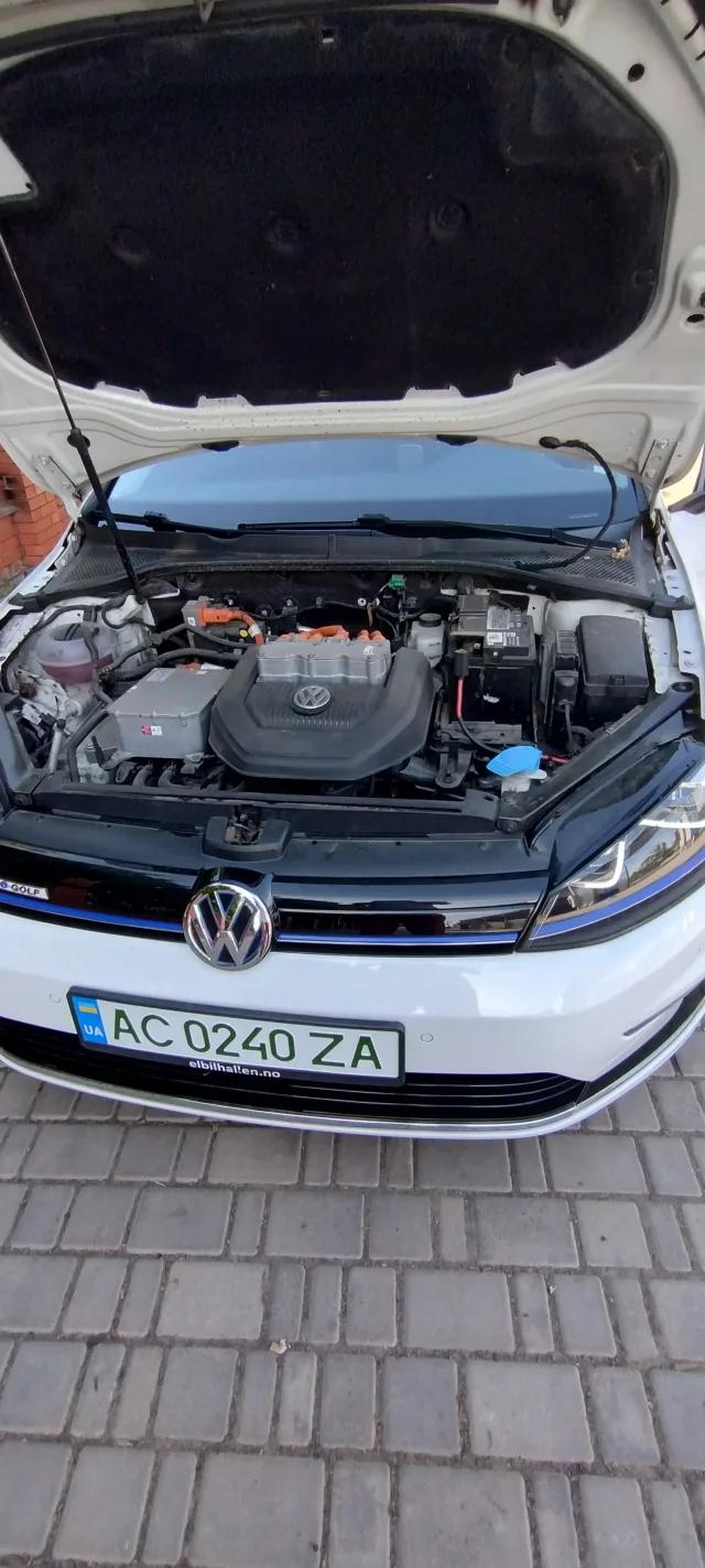 Volkswagen e-Golf 24.2 kWh 2014thumbnail181