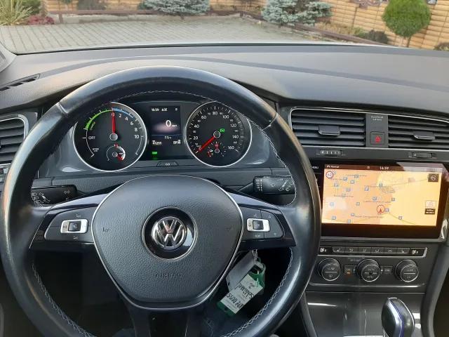Volkswagen e-Golf  36 kWh 2019thumbnail91