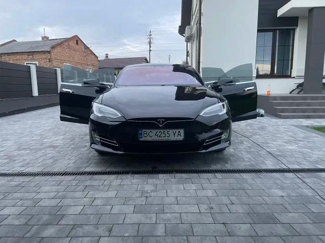 Tesla Model S 75D 2018thumbnail181