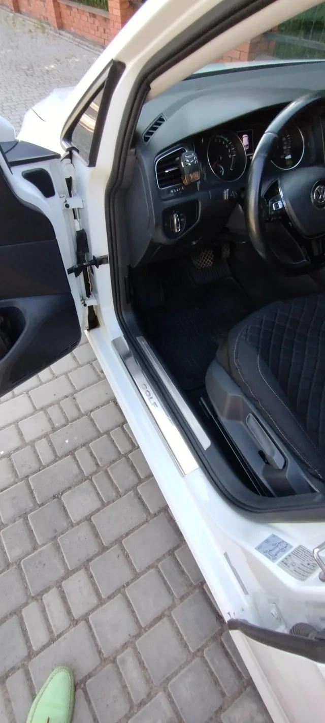 Volkswagen e-Golf 24.2 kWh 2014thumbnail321