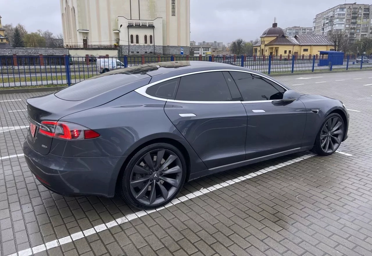 Tesla Model S  90 kWh 201731