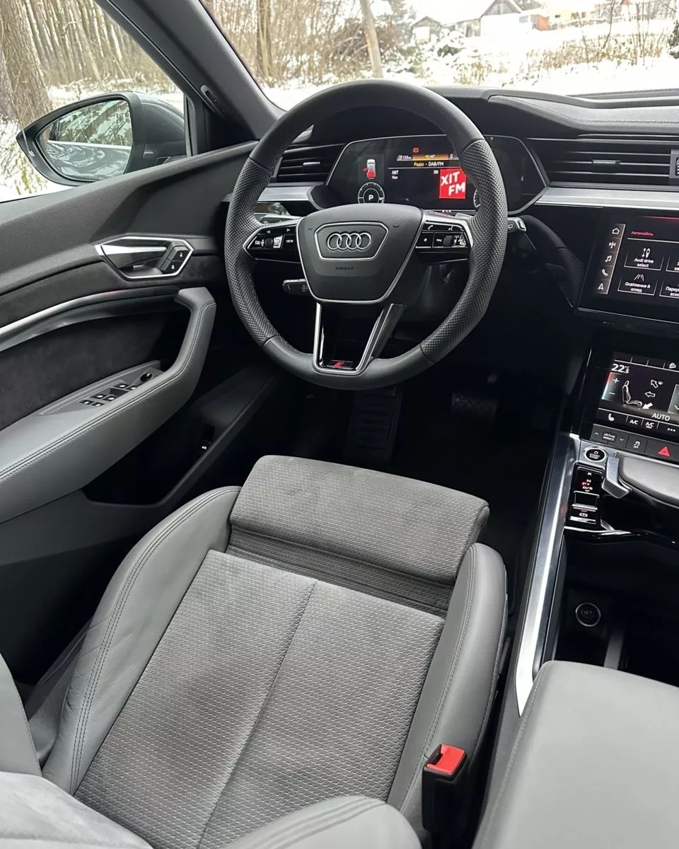 Audi E-tron  71 kWh 2020191