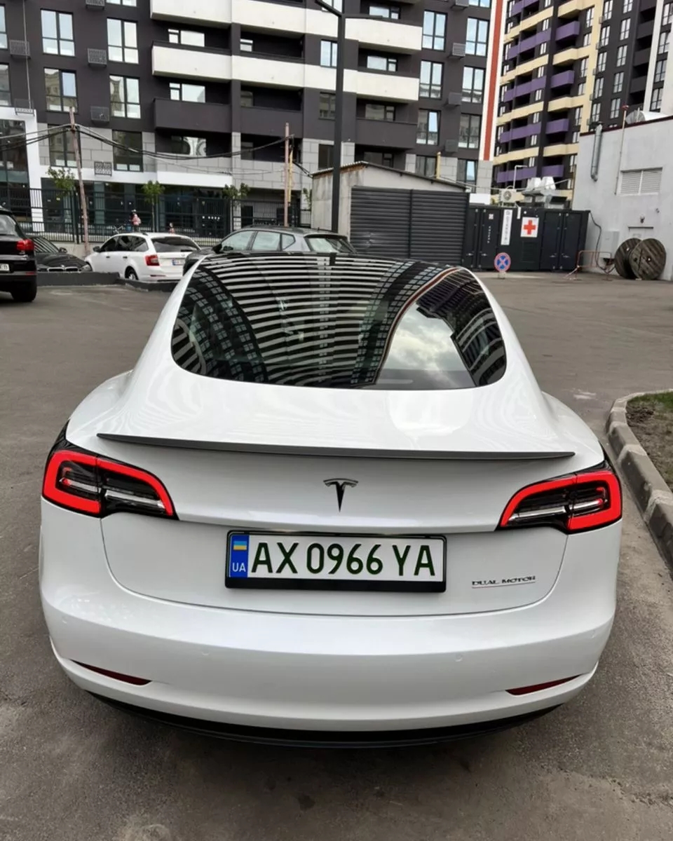Tesla Model 3  201931