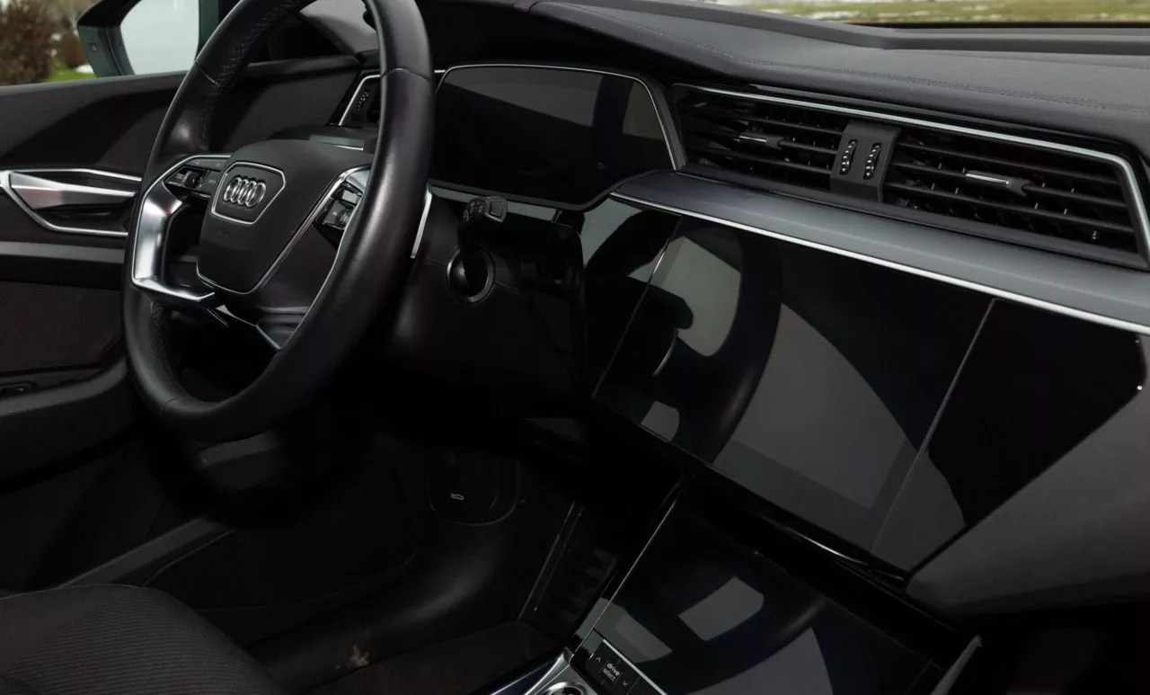 Audi E-tron  71 kWh 2021131