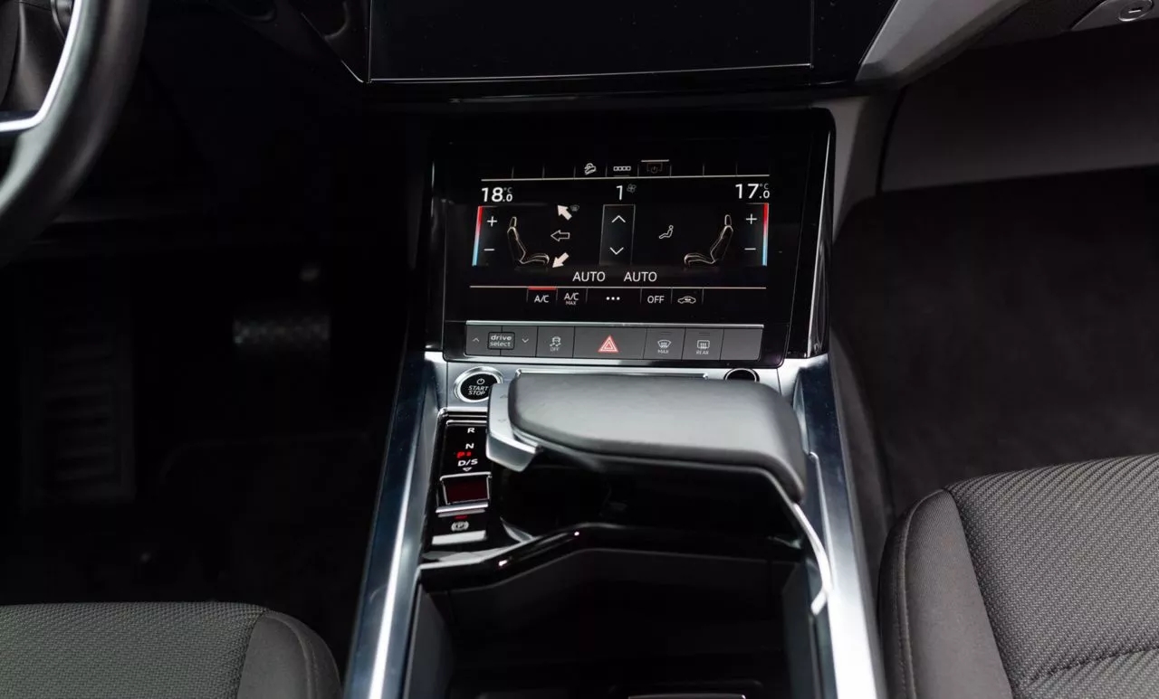 Audi E-tron  71 kWh 2021201