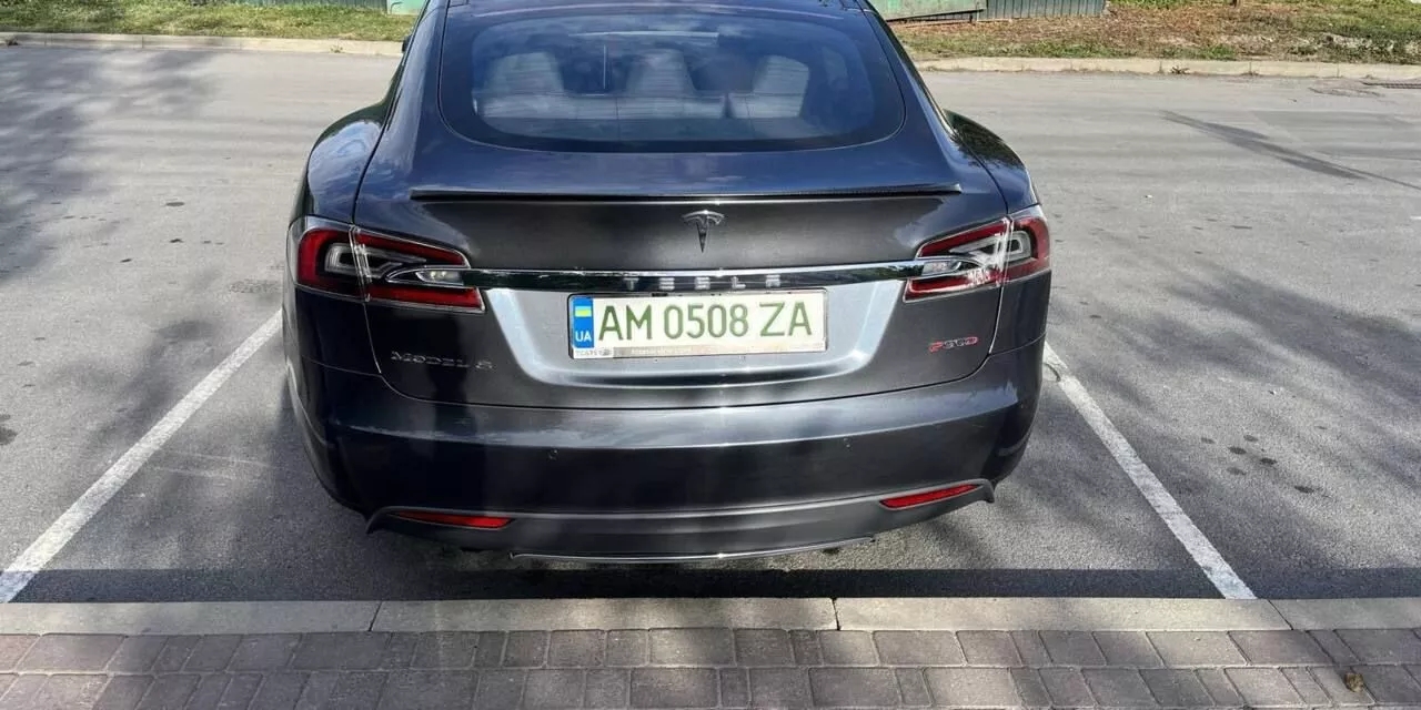 Tesla Model S  90 kWh 201431