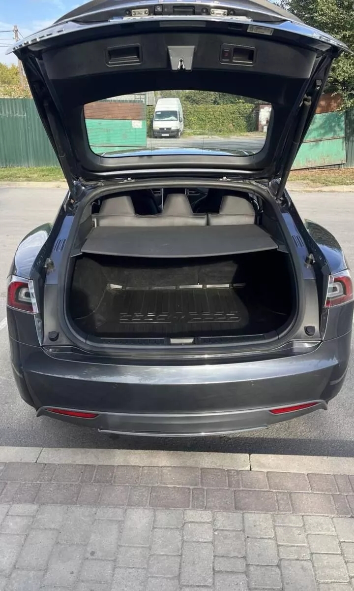 Tesla Model S  90 kWh 201441