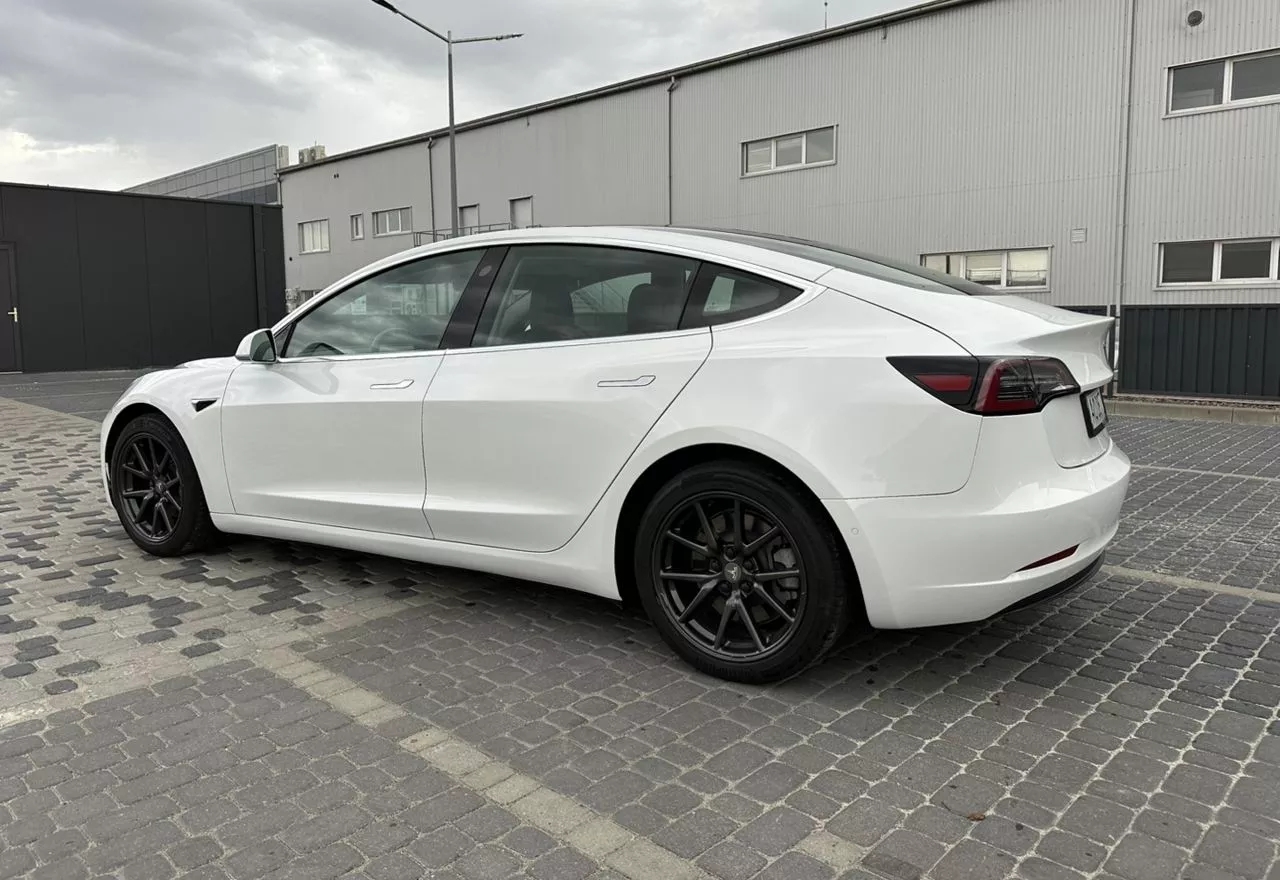 Tesla Model 3  80.5 kWh 202031