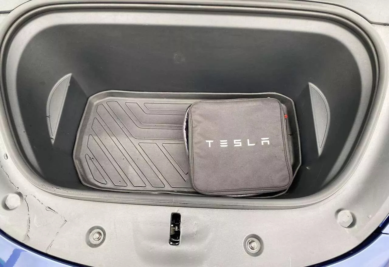 Tesla Model Y  82 kWh 2021251