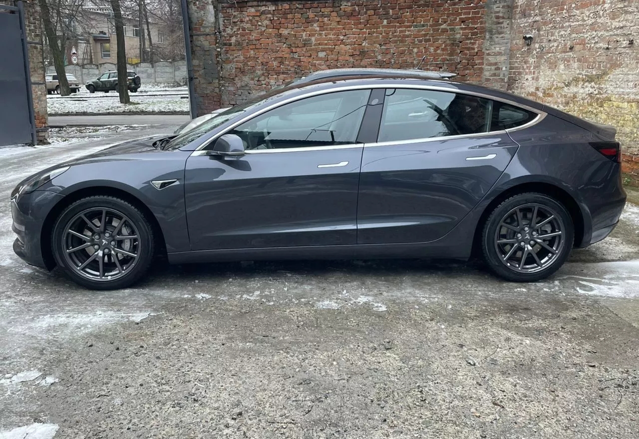Tesla Model 3  75 kWh 2018191
