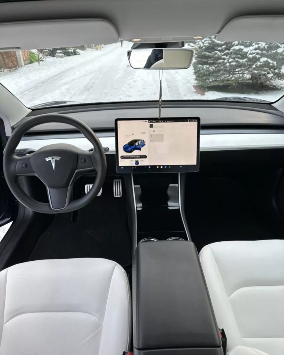 Tesla Model 3  80.5 kWh 2020141