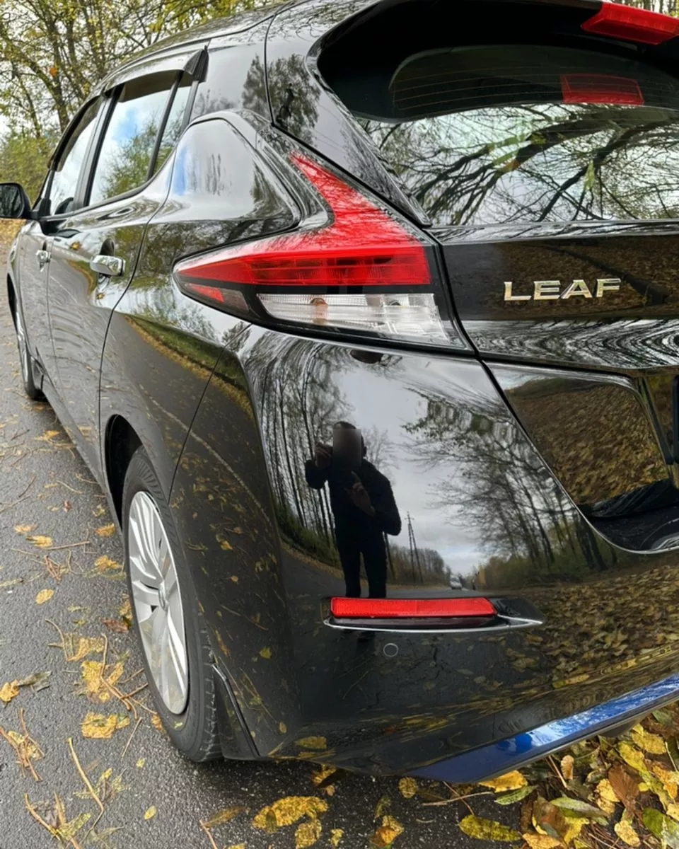 Nissan Leaf  2021181
