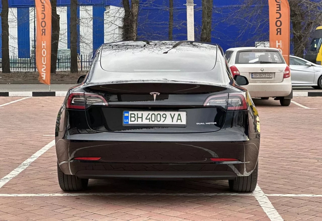 Tesla Model 3  80.5 kWh 2021131