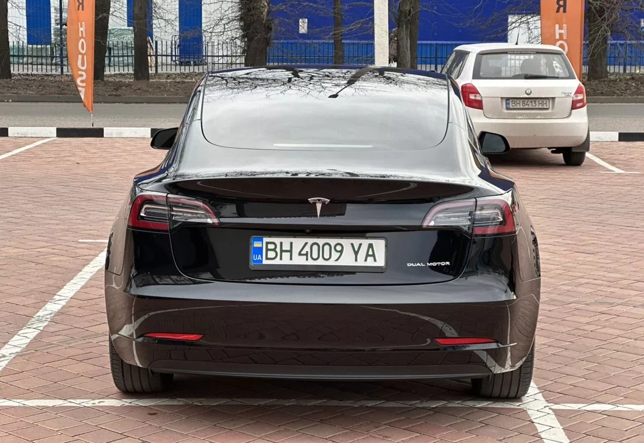 Tesla Model 3  80.5 kWh 2021141